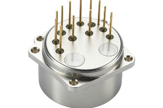 High precision accelerometer for industrial applications